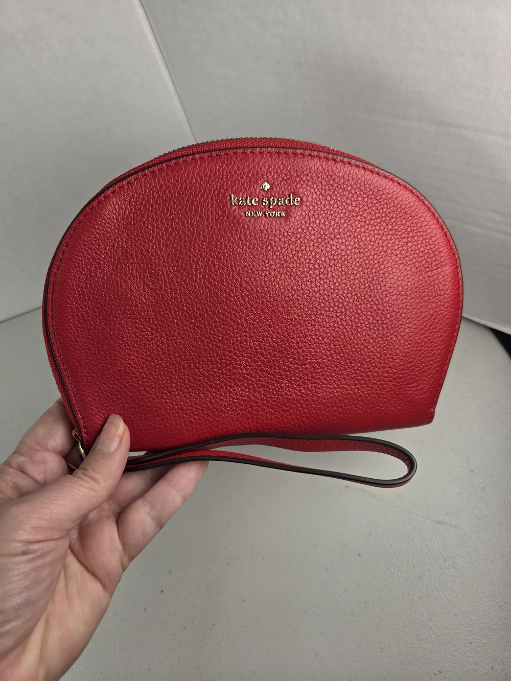 Kate Spade New York Half Moon Wristler Jackson Hot Chili Red